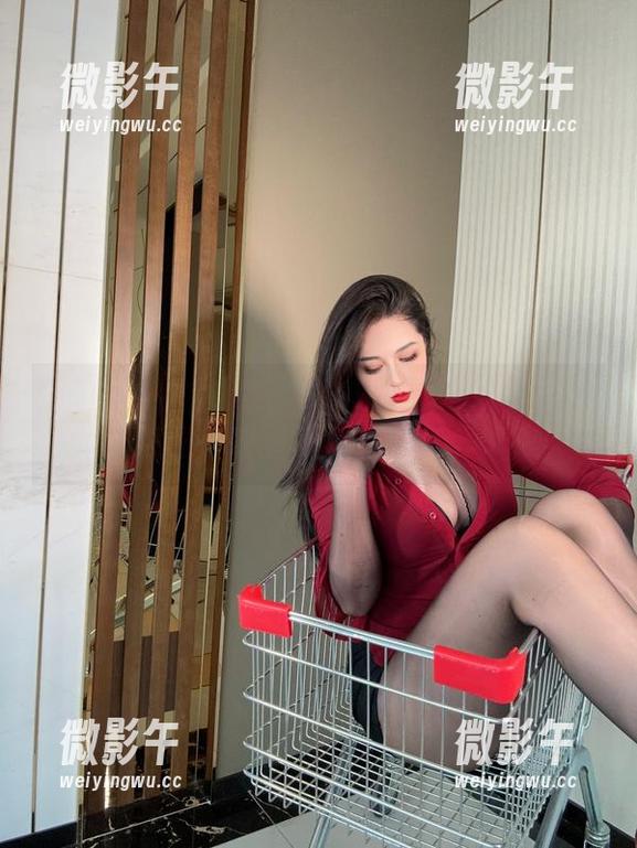 微密圈 - 120斤的小王同学的性感豹纹:原图太惊艳,套图却又让人摸不着头脑。 微密圈 - 120斤的小王同学的性感豹纹:原图太惊艳,套图却又让人摸不着头脑。