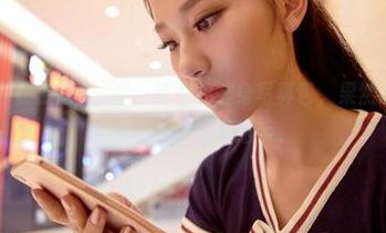 AISS爱丝(黄金版) – 哦，萱萱的健身写真包，果然思路开阔，像是在演全能型选手。