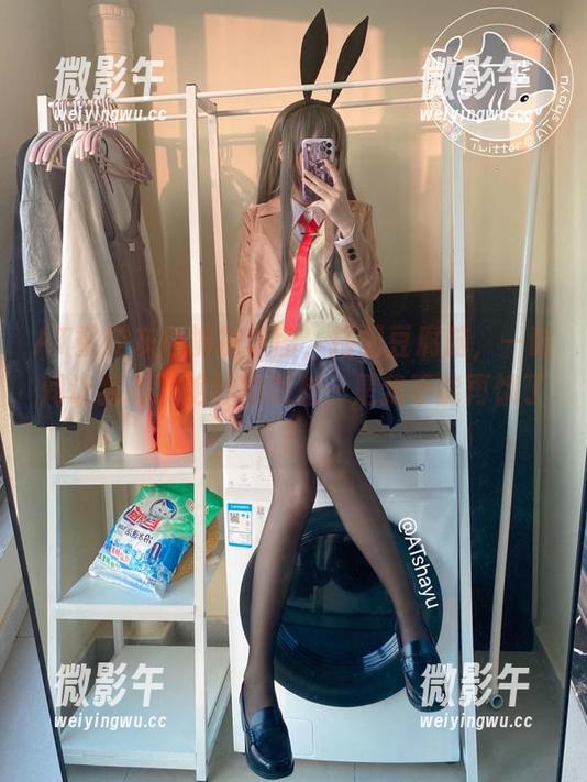 AT鲨的灰色裤袜套图,搭配豆腐脑,一时间让我有了绝妙的联想…是我不能再饿了? AT鲨的灰色裤袜套图,搭配豆腐脑,一时间让我有了绝妙的联想…是我不能再饿了?