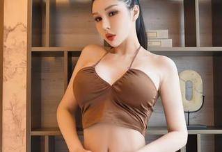 Feilin嗲囡囡 – 天台放风筝：小果冻儿福利写真中的微风轻拂