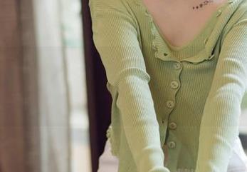 HuaYang花漾 – 私拍泳衣，顾欣怡今天就像是海里的小美人鱼？
