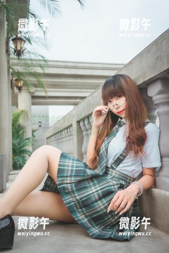 他们说Money冷冷的花花网衣让人摸不着头脑,真有趣 他们说Money冷冷的花花网衣让人摸不着头脑,真有趣