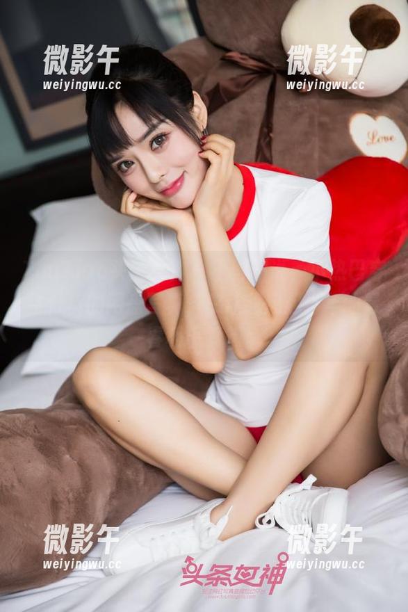 TouTiao头条女神 - 不得不说,小热巴穿牛仔裤的网盘写真,总让我想起当年的青春和小梦想。 TouTiao头条女神 - 不得不说,小热巴穿牛仔裤的网盘写真,总让我想起当年的青春和小梦想。
