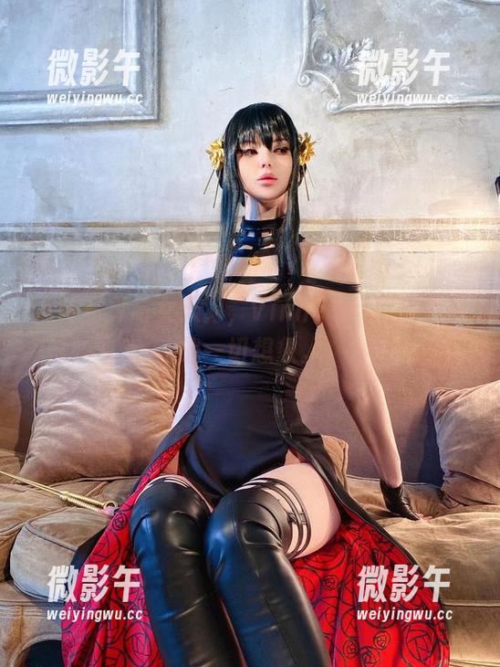 定制写真与女天狗,Vinnegal用裸装挑战一切想象。 定制写真与女天狗,Vinnegal用裸装挑战一切想象。