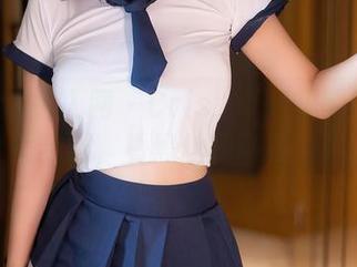Xiuren秀人网 – Cris_卓娅祺的图集更新：空乘制服，看黑丝美腿在空中飞舞！