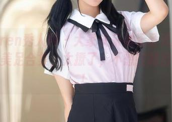 Xiuren秀人网 – 大家快来看无圣光的周井空美足合集，太撩了，不想控制自己啊！