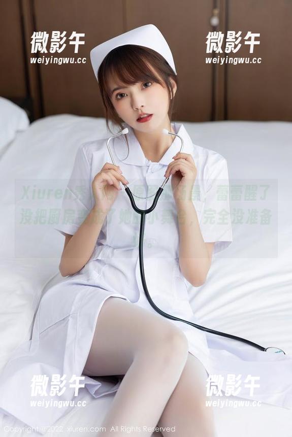 Xiuren秀人网 - 原图那场景，蕾蕾醒了没把厨房变成了她的小舞台，完全没准备好。