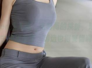 Xiuren秀人网 – 光影间的挑衅，陆萱萱复古旗袍图集，精选也得警惕啊。