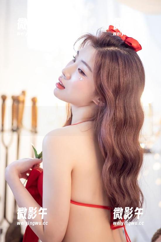 写真里的网袜出没！Yebin(전예빈)带你体验柔软与疯狂的碰撞