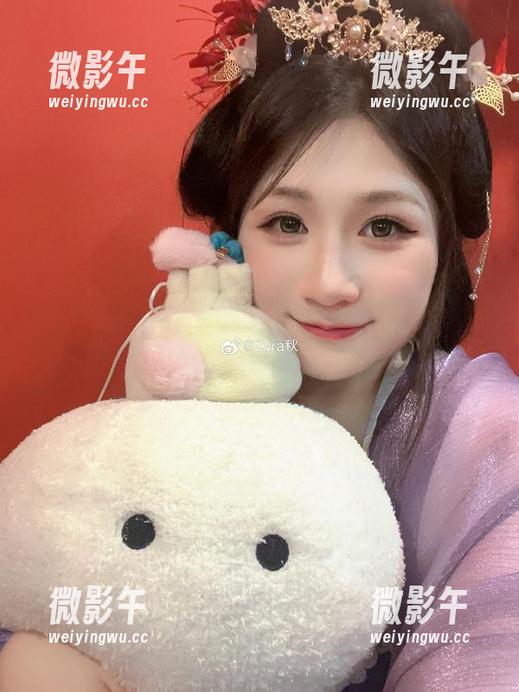 SpeakingofZyra秋,我们不得不谈谈她的私拍图集大凤! SpeakingofZyra秋,我们不得不谈谈她的私拍图集大凤!