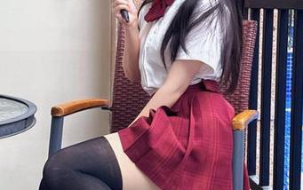 闲逛中遇见的不呆猫：白衬衫及其令人遐想到的图集