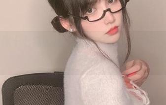 作品：你十七鸽的灰色护士，治病又治愈？最怕她一声轻唤！