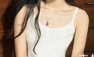 克拉女神 – 观看孟君的透明合集，难以选择下一张是赞美盛赞还是偷偷收藏。