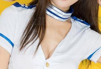 克拉女神 – JK女孩熙妍的魔法：观看她怎样轻松驾驭裙摆，平时我穿裙子都担心风太大