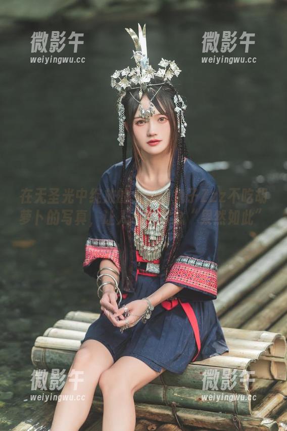 在无圣光中绽放的女王:兔子Zzz不吃胡萝卜的写真,让人心中默念“果然如此”。 在无圣光中绽放的女王:兔子Zzz不吃胡萝卜的写真,让人心中默念“果然如此”。