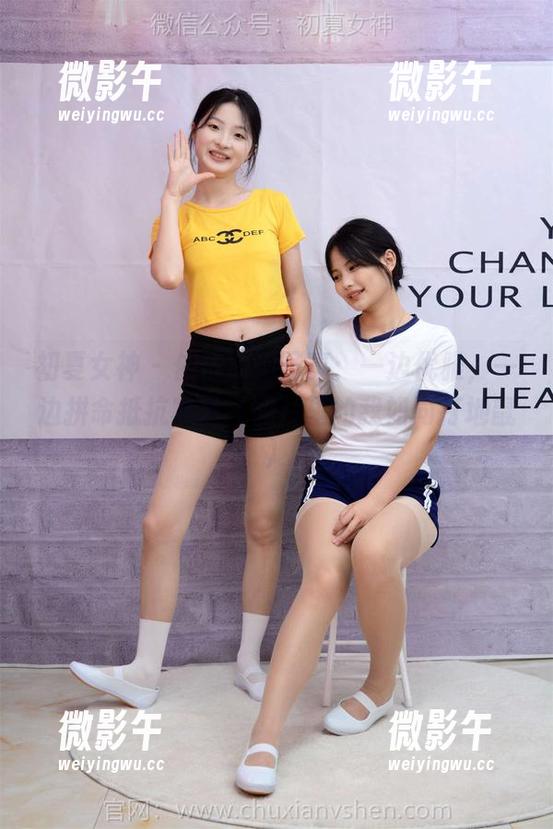 初夏女神 - 依依旗袍写真:一边优雅,一边拼命抵抗寒风(照片里的我如同打地鼠) 初夏女神 - 依依旗袍写真:一边优雅,一边拼命抵抗寒风(照片里的我如同打地鼠)