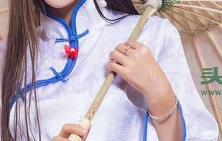 头条女神 – 没错，这是Coco的校服最新作品，给我换个位置坐下来说吧！