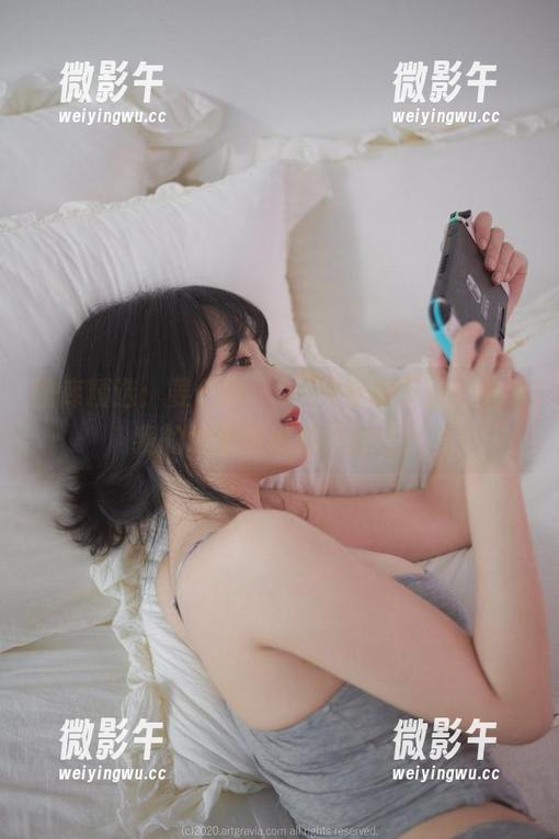 图库精选：姜仁卿(강인경)运动不止，当然我的追剧阵地也不能动！
