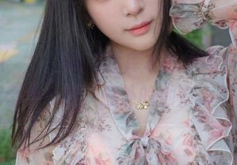 姜仁卿(강인경)的“死库水”作品集，每次更新都是个迷，意外的地方真不少。