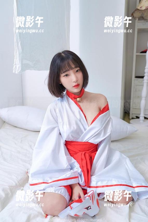 姜仁卿(강인경)，自带白衬衫滤镜的神奇图册！这个角度好奇怪哈哈