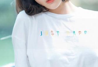 姜仁卿(강인경)，你的圣诞照为何像是刚从花店打包出来？这些图片堪忧啊。
