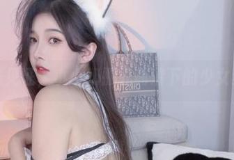 在线见证，小小奶瓶儿高清下的少女梦游