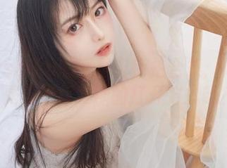 小鹿鹿shika的三里屯街拍合集：她的cos是当老板发糖的打开方式吗？