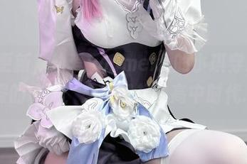 美图更新，幼爱youmeko的小琪穿JK制服的飞舞，突然想起了高中时代…