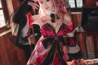 私拍铃奈：看弥音音ww如何变身“铃铛”，一拍即合，究竟是哪个在发声？哈哈！