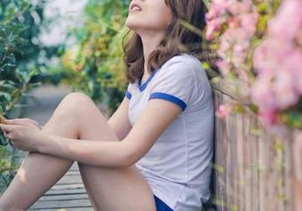 推女神 – 施忆佳Kitty酱带来学妹写真：全套只需一瓶可乐和我的脑洞。