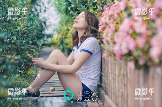 推女神 - 施忆佳Kitty酱带来学妹写真：全套只需一瓶可乐和我的脑洞。