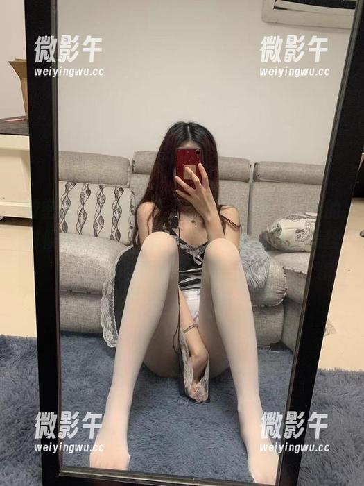 微密圈 - 黑丝图集里的提袜少女,分享的时候我在想,“要是我能穿上这样的黑丝就好了!” 微密圈 - 黑丝图集里的提袜少女,分享的时候我在想,“要是我能穿上这样的黑丝就好了!”