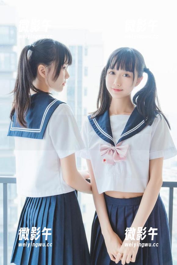 美图“木棉棉OwO”,灰格子JK,这个搭配真让人直呼“可爱”! 美图“木棉棉OwO”,灰格子JK,这个搭配真让人直呼“可爱”!