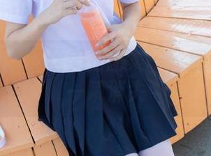 森萝财团：薄丝美足图集——别让美丽在一瞬消失