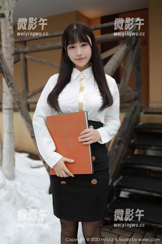 模范学院 - SiByl李思宁更新的双马尾,这难道是发型版的‘逆袭’? 模范学院 - SiByl李思宁更新的双马尾,这难道是发型版的‘逆袭’?