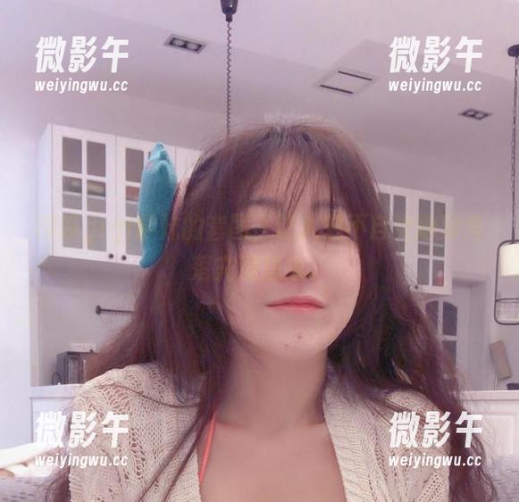 樱晚gigi学妹的套图,让人想不自觉地对角落充满想象。 樱晚gigi学妹的套图,让人想不自觉地对角落充满想象。