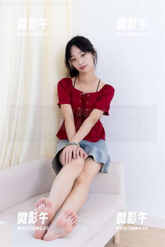 物恋传媒 - 一想到佳琪的水手服私拍，我的脑海里都是海浪声和一只想逃跑的海鸥。