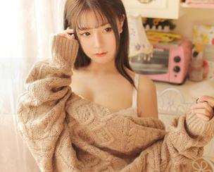 最新写真：猫九酱在浴缸里上演的“童年重现”，水波荡漾着欢乐！