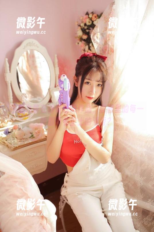 当猫九酱在沙漠酝酿作品,套图里的每一帧都带着尘土的清香? 当猫九酱在沙漠酝酿作品,套图里的每一帧都带着尘土的清香?
