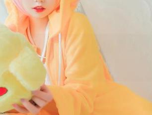 猫君君MaoJun与体操服的奇遇：私房写真就该这样随性！