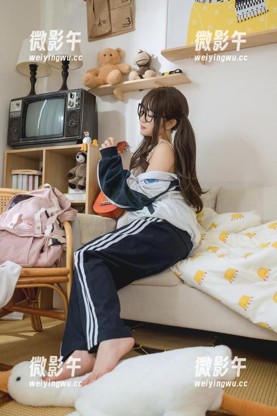 这不是神沢永莉的私房作品吗?双马尾黑丝班主任,有点想去上课了… 这不是神沢永莉的私房作品吗?双马尾黑丝班主任,有点想去上课了…