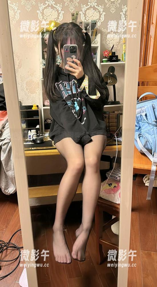 想到神沢永莉,美图变得不简单,剧情我想我懂。 想到神沢永莉,美图变得不简单,剧情我想我懂。