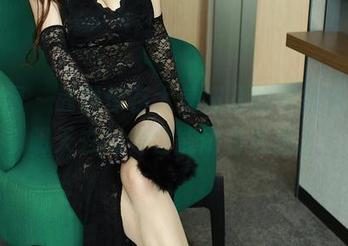 秀人网 – 截图保存大美妞儿的体操服图，明天去健身也能刷存在感。