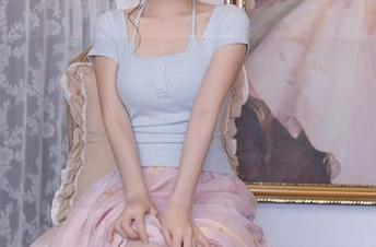 秀人网 – 白色再多一点，小逗逗的写真集就成了云朵的合集，分享那绝美的饱和度！