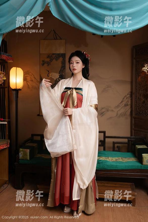 秀人网 - 最新套图:璀灿的夏日,有些俏皮,有些懒散。 秀人网 - 最新套图:璀灿的夏日,有些俏皮,有些懒散。