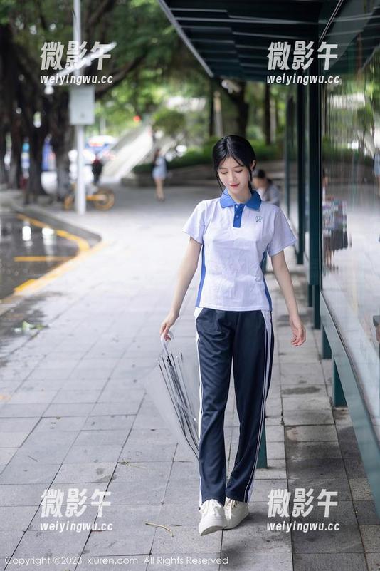秀人网 - 艾小青带来的夏日幻影，怎样将美图和资源搭配？