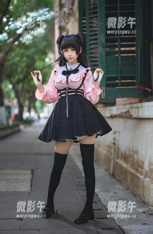 白泳装与萌芽儿o0：图库里的超模，同时比我还会晒！