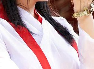 蜜桃社 – E杯奶茶的JK美图合集，真心想问她是怎么做到的？