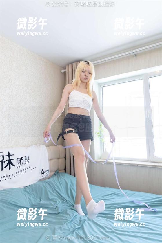 袜啵啵 - 小甜豆的皮衣写真,一不小心就被帅气包围了! 袜啵啵 - 小甜豆的皮衣写真,一不小心就被帅气包围了!