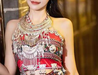 语画界 – 白裙的诱惑，王馨瑶yanni的套图会不会让你想多了？